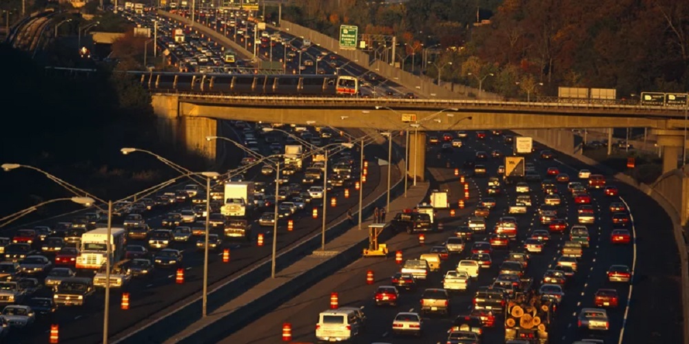 Should We Use LED Parking Lot Lights On Our Streets?